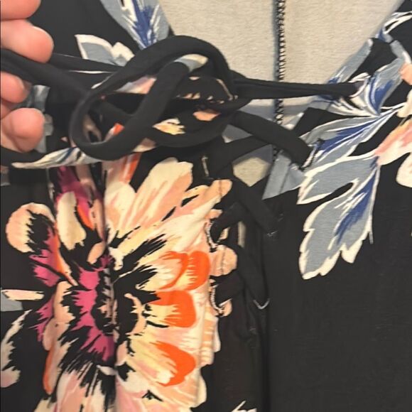 Mimi Chica Women’s Black Floral Sleeveless Maxi Dress with Front Slit Size M - Picture 4 of 7